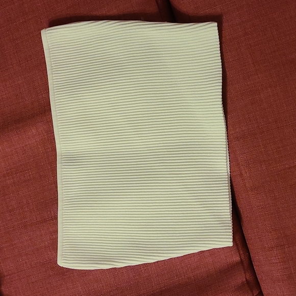 NWOT aritzia babaton sculpt knit tube top white M - Picture 5 of 8